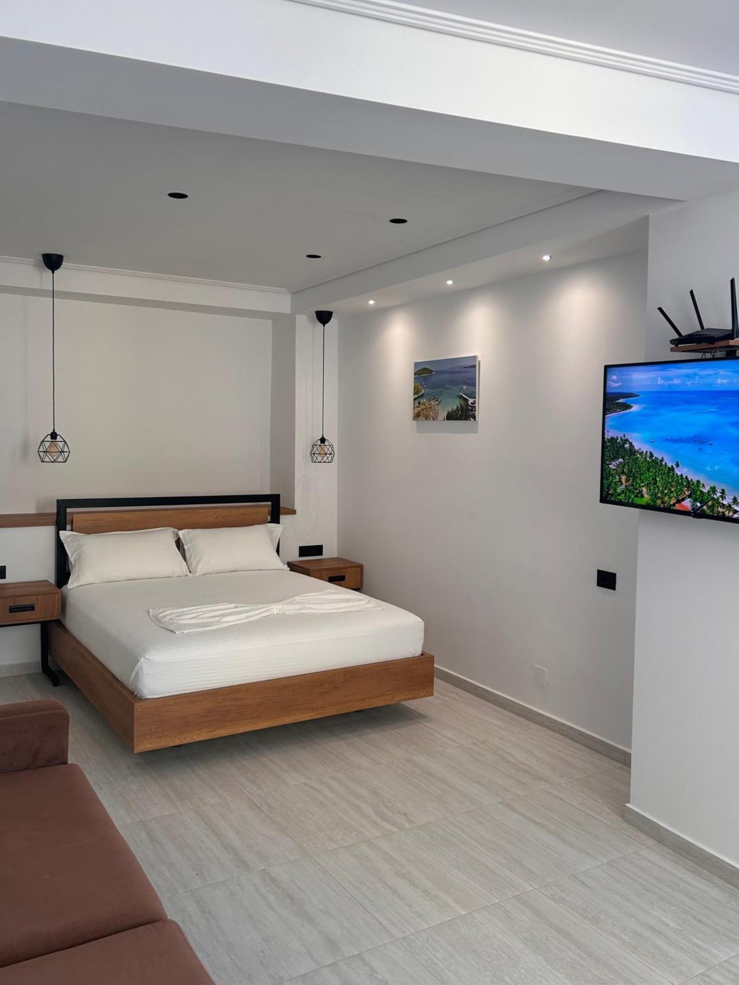 Crown Apartment Sarandë Eksteriør billede