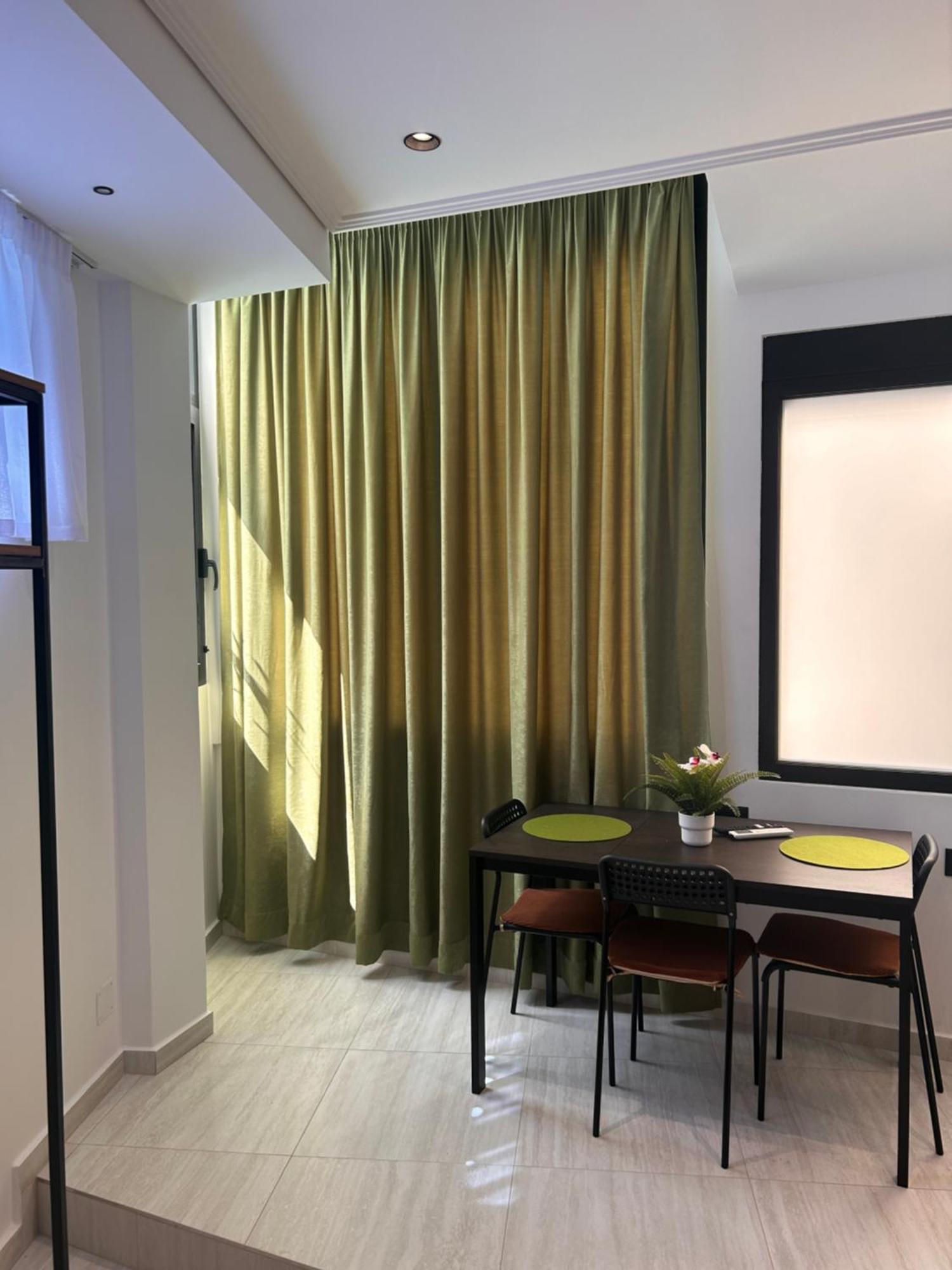 Crown Apartment Sarandë Eksteriør billede