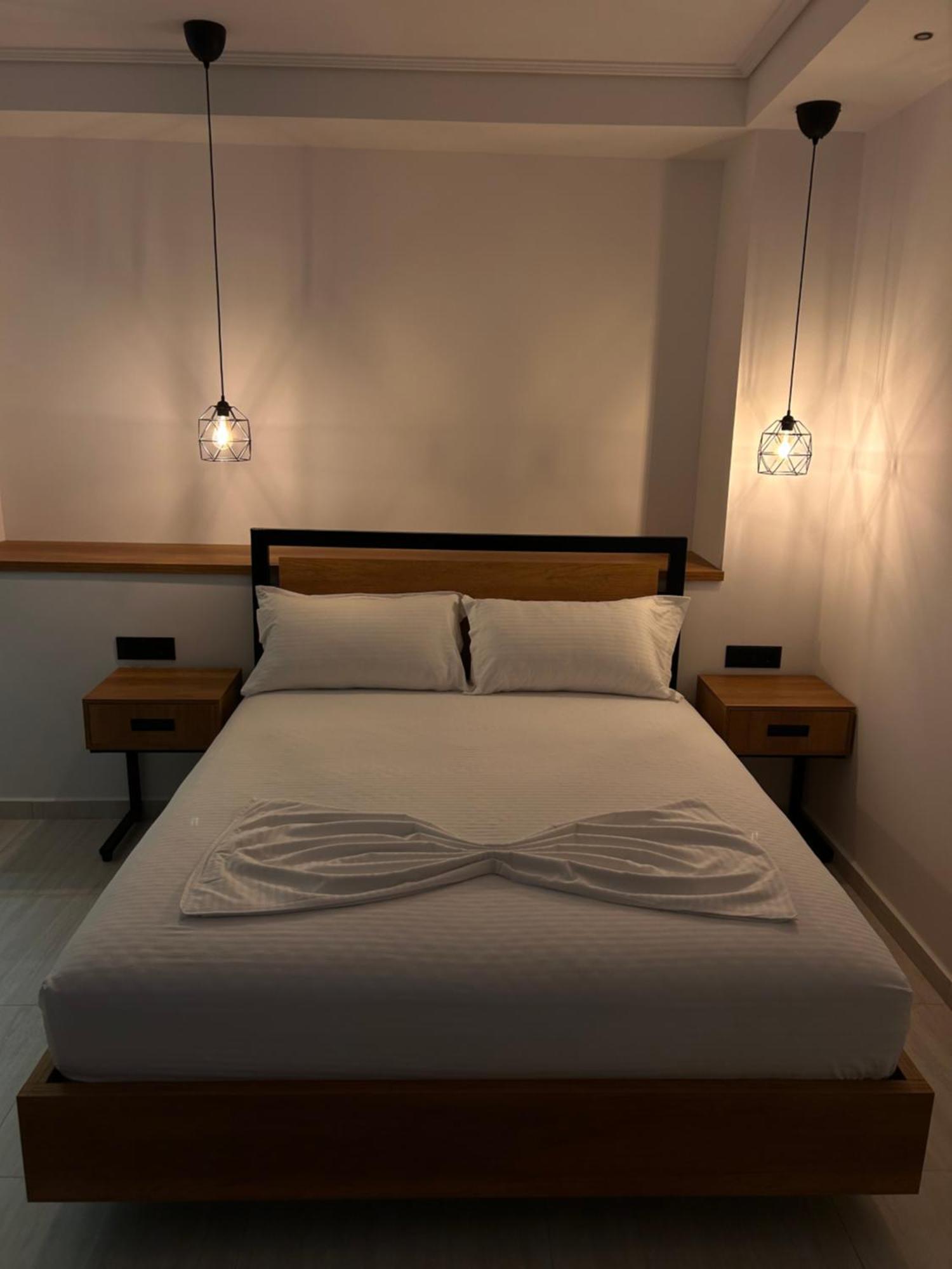 Crown Apartment Sarandë Eksteriør billede