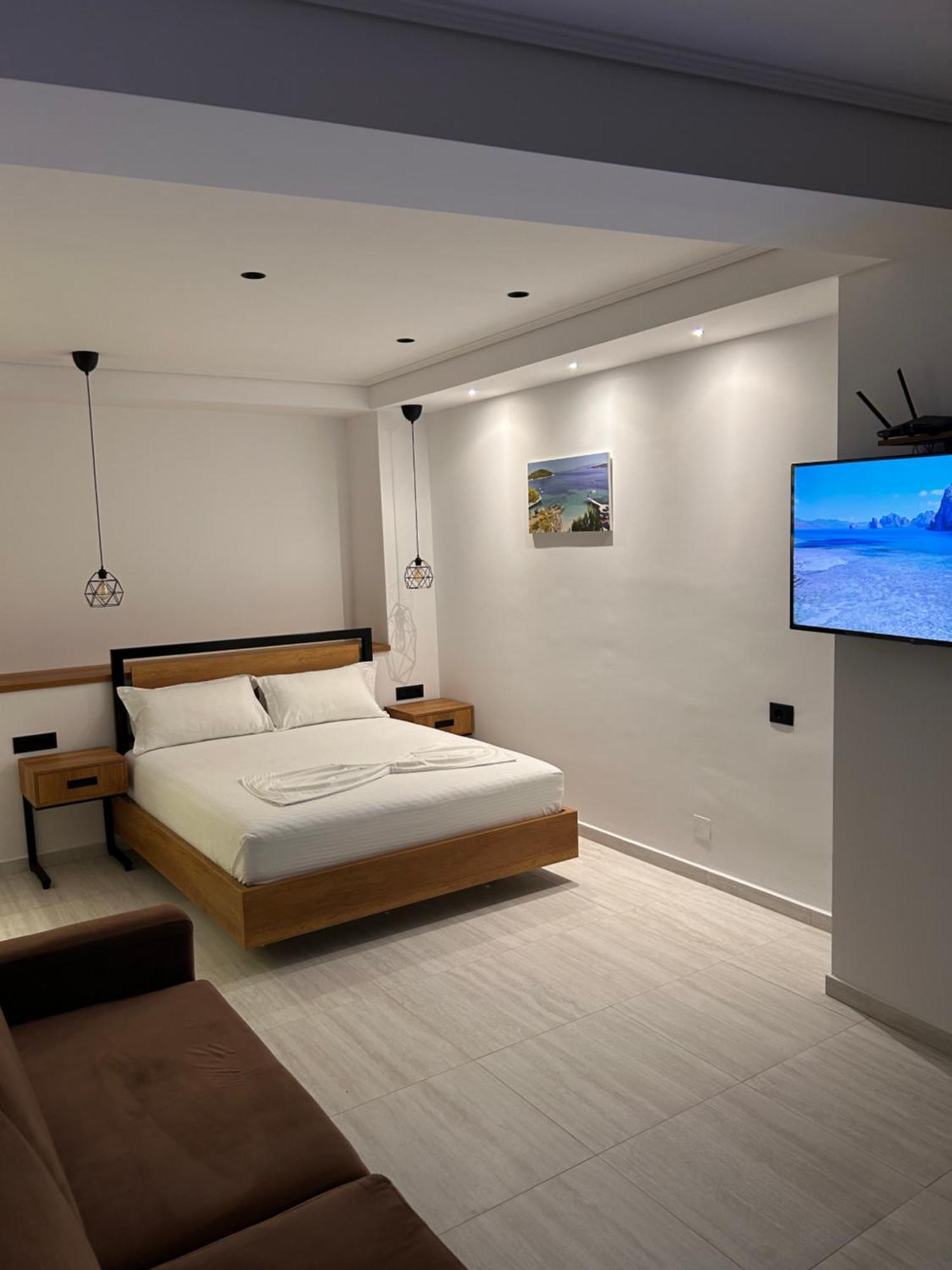Crown Apartment Sarandë Eksteriør billede