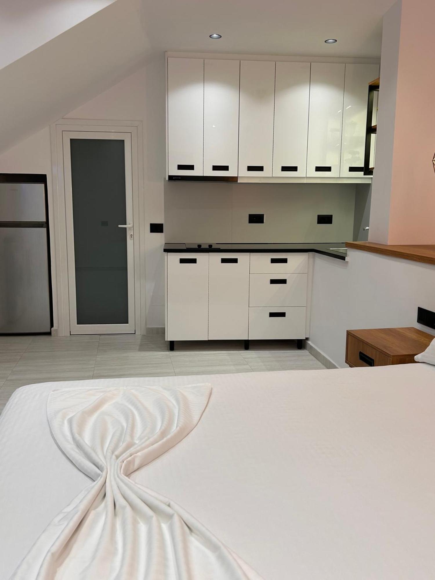Crown Apartment Sarandë Eksteriør billede