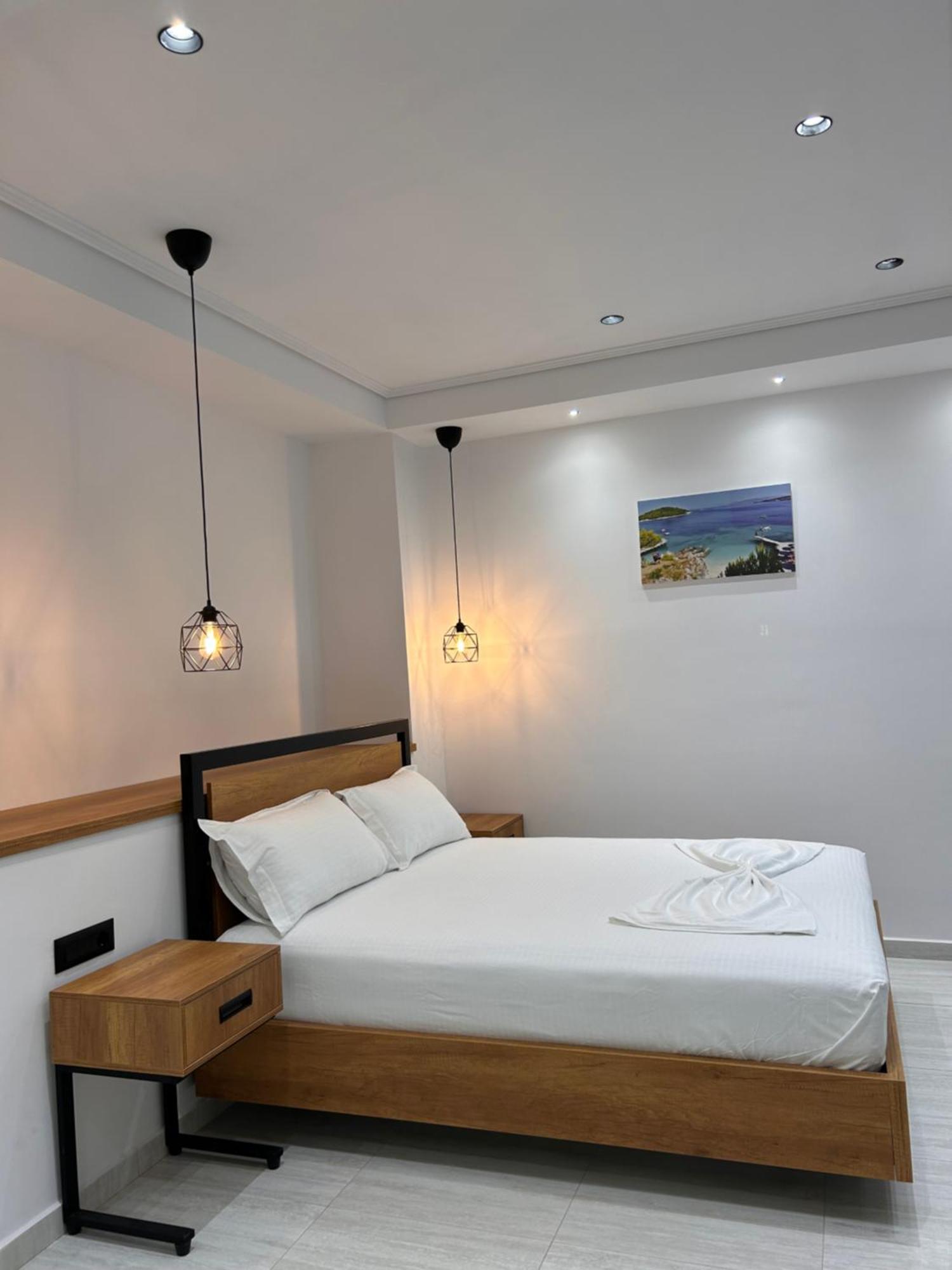 Crown Apartment Sarandë Eksteriør billede