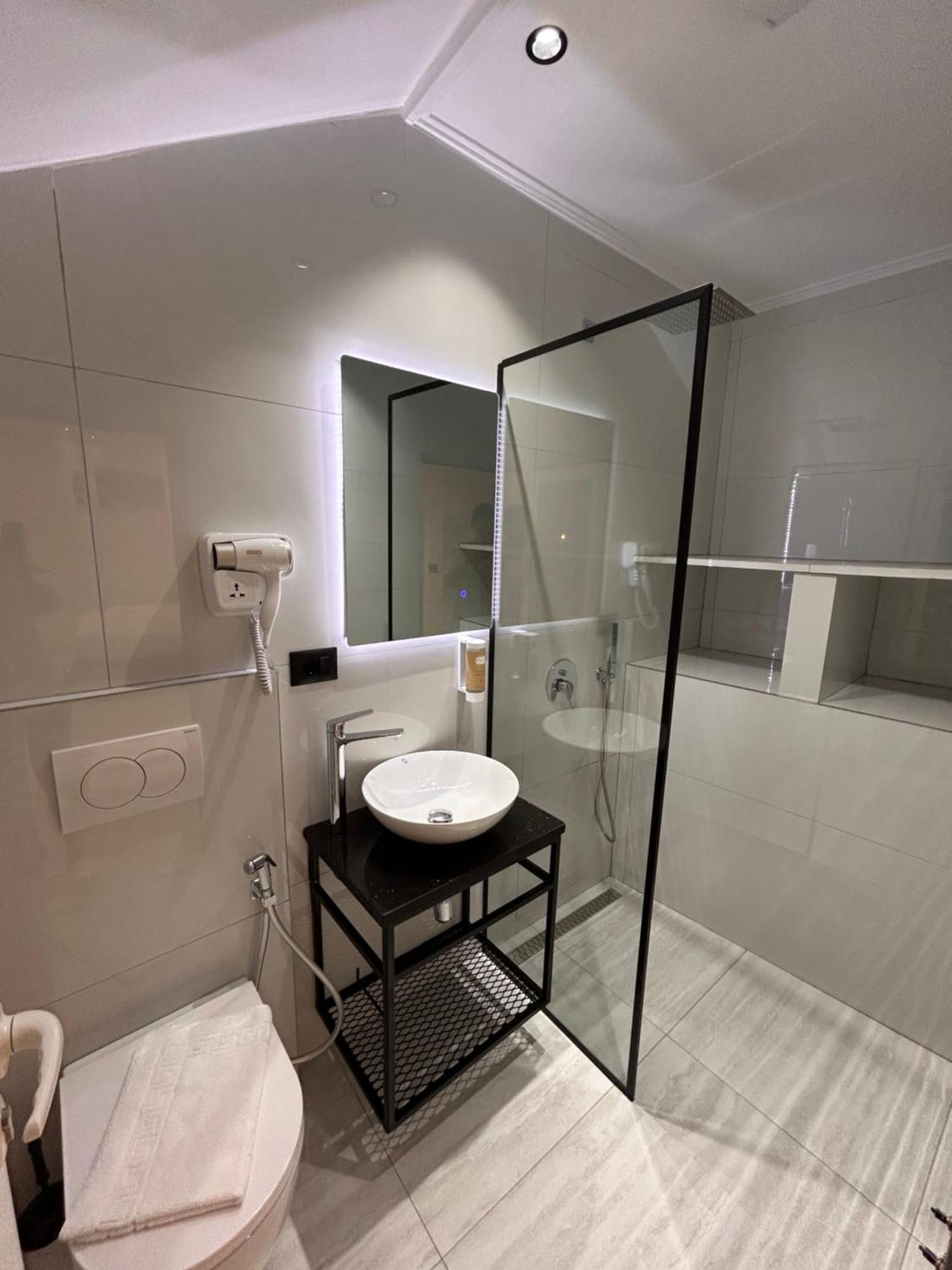 Crown Apartment Sarandë Eksteriør billede