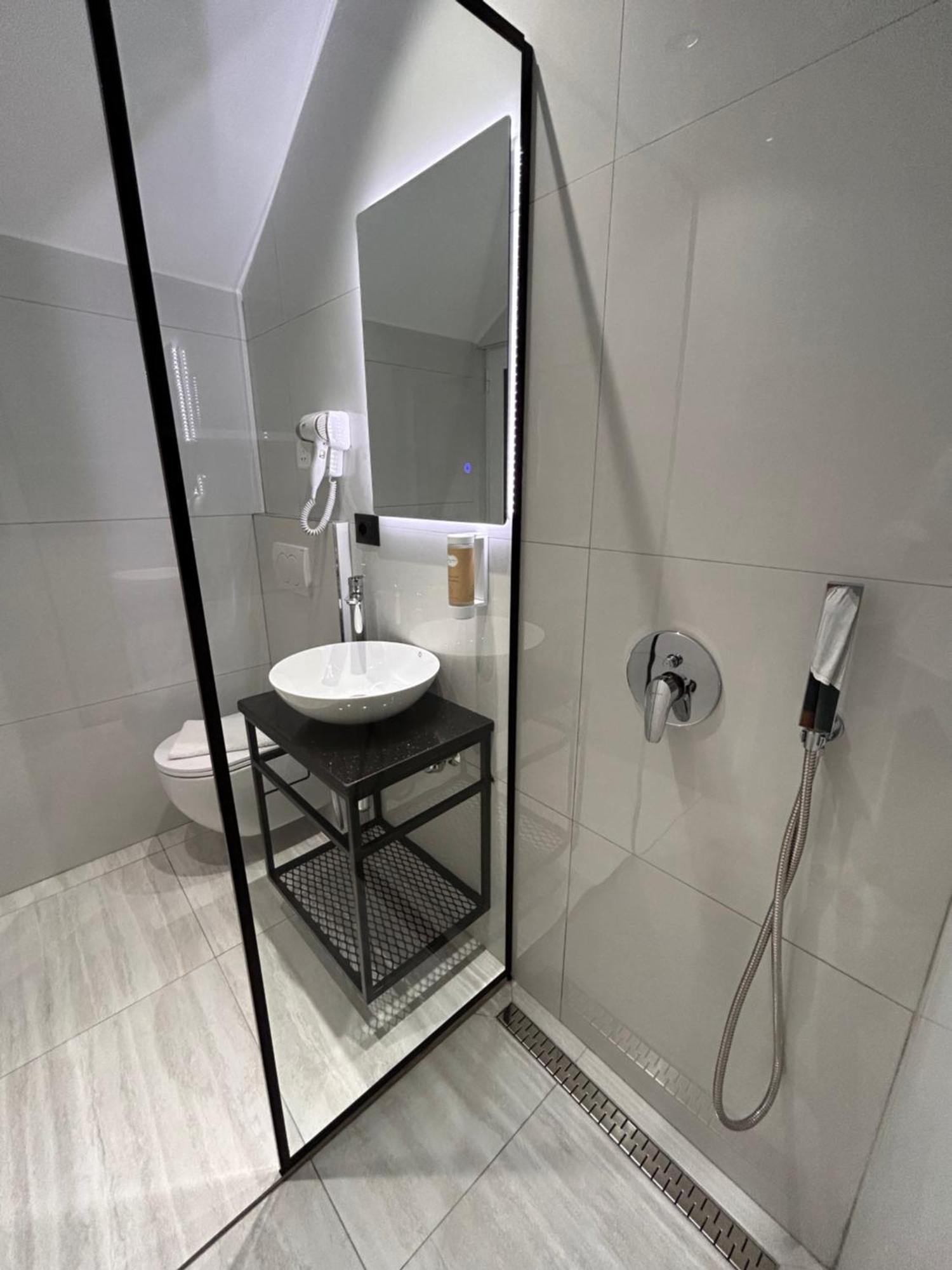 Crown Apartment Sarandë Eksteriør billede